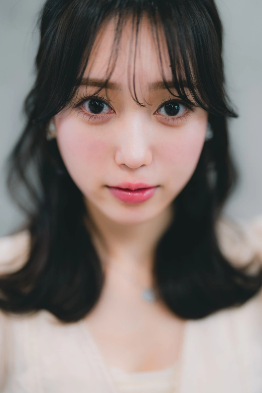 軽めの前髪・くびれレイヤー